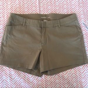 NWT Old Navy Khaki Pixie Shorts